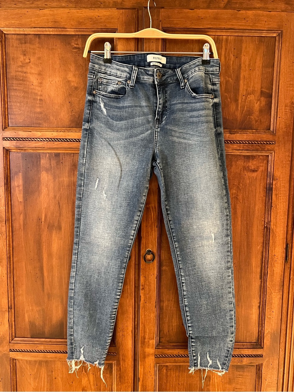 Pistola jeans | SZ 29 | light blue medium wash | distressed frayed hem |Like New